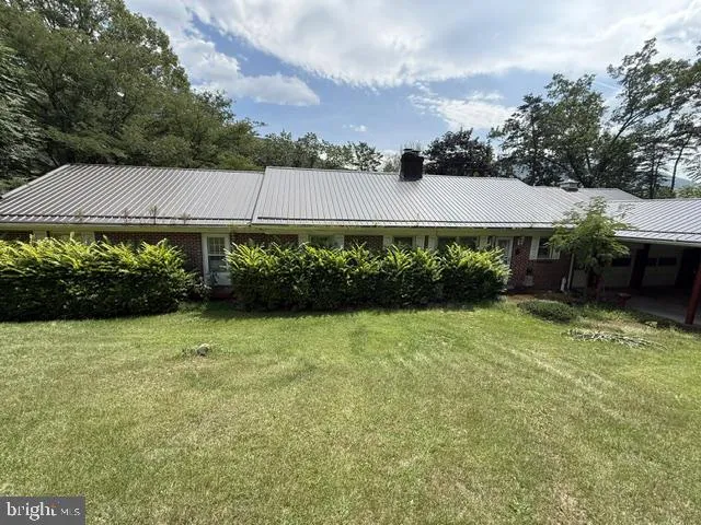 22413 MOUNTAINEER DR Seneca Rocks, WV 26884