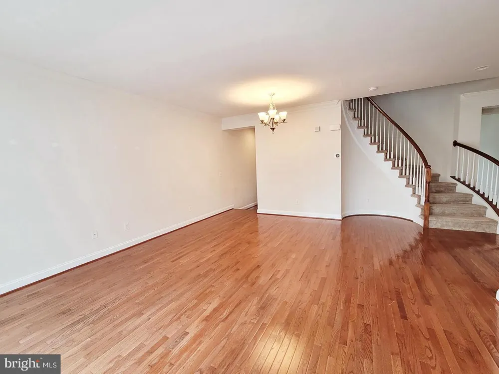 43348 OLD RYAN ROAD Ashburn, VA 20148