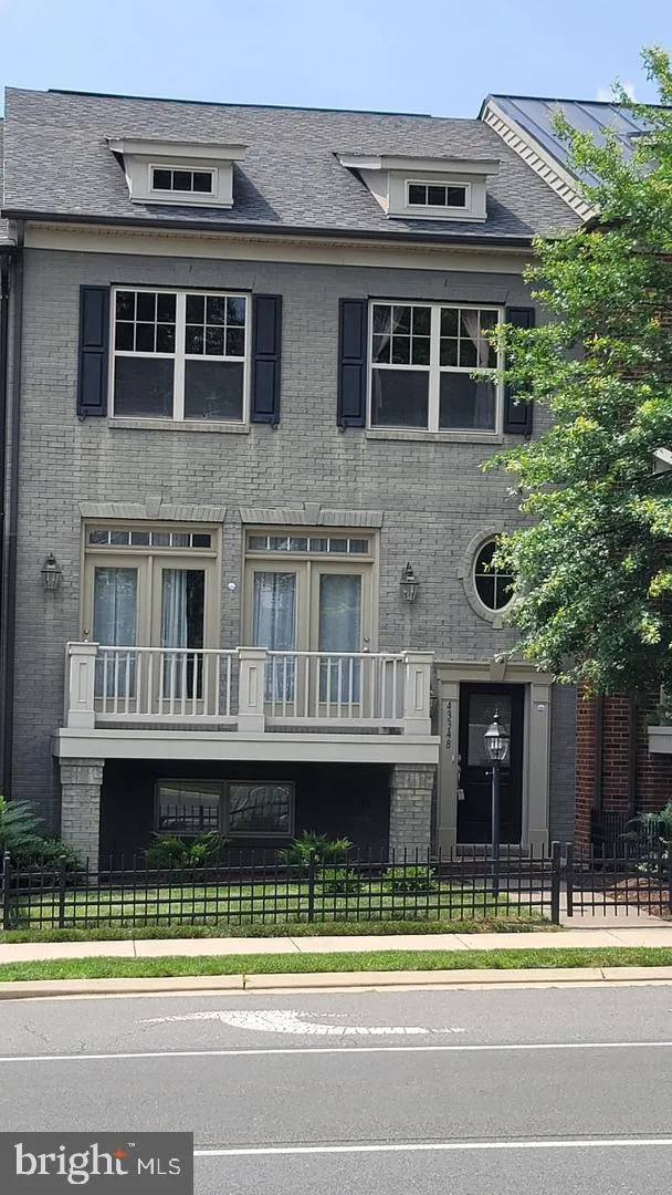 43348 OLD RYAN ROAD Ashburn, VA 20148