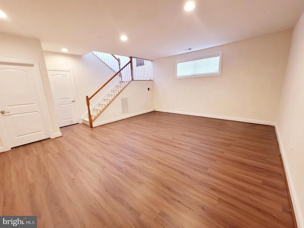 43348 OLD RYAN ROAD Ashburn, VA 20148