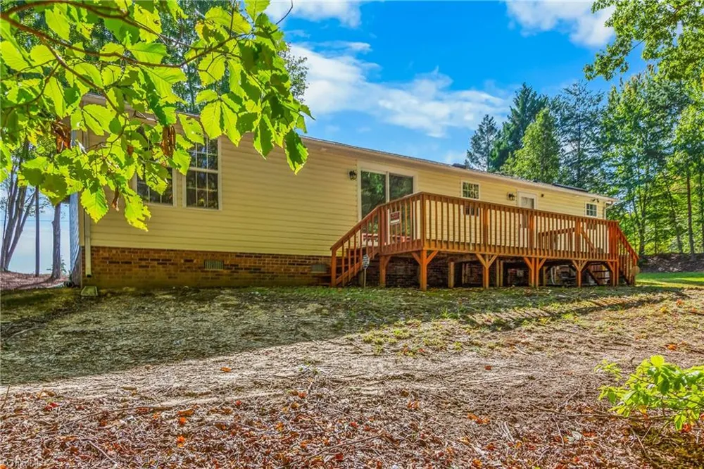 8140 Baux Mountain Road Germanton, NC 27019