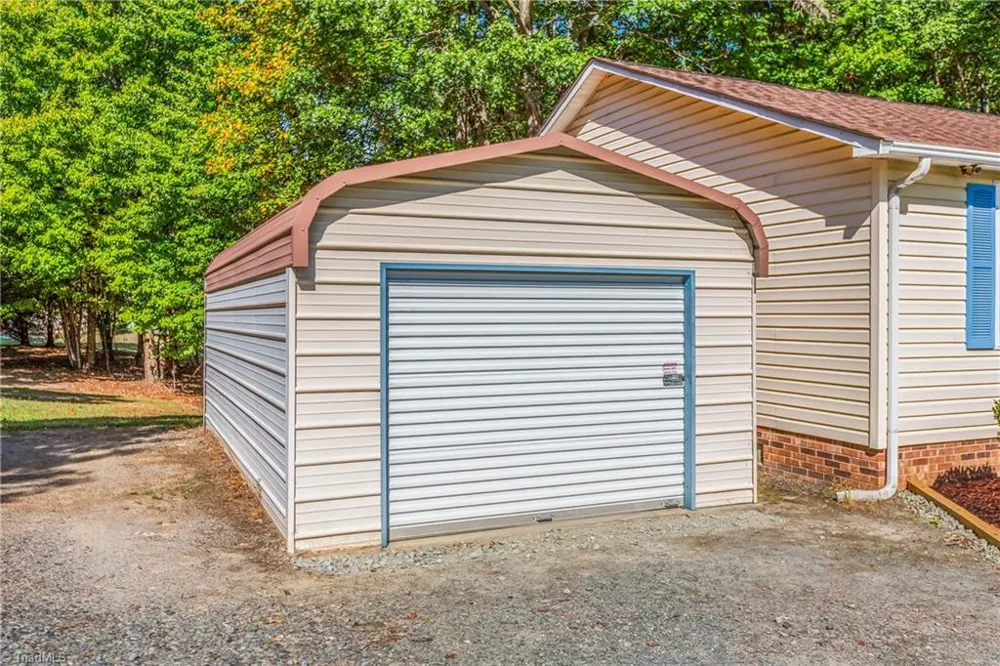8140 Baux Mountain Road Germanton, NC 27019
