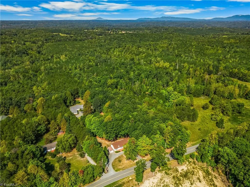 8140 Baux Mountain Road Germanton, NC 27019