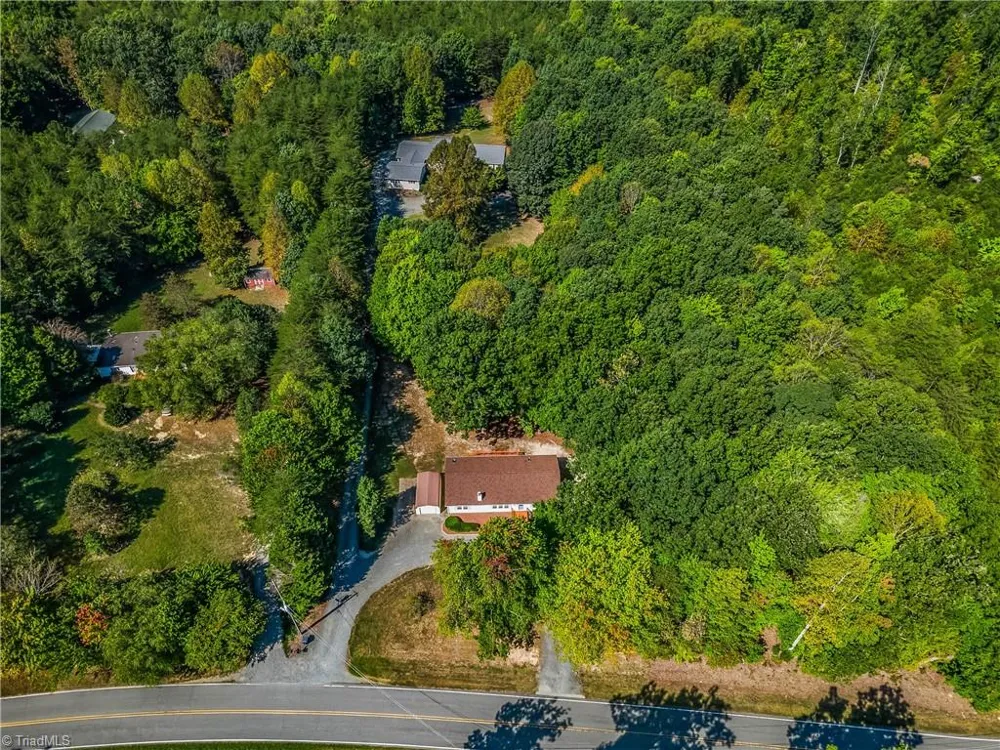 8140 Baux Mountain Road Germanton, NC 27019