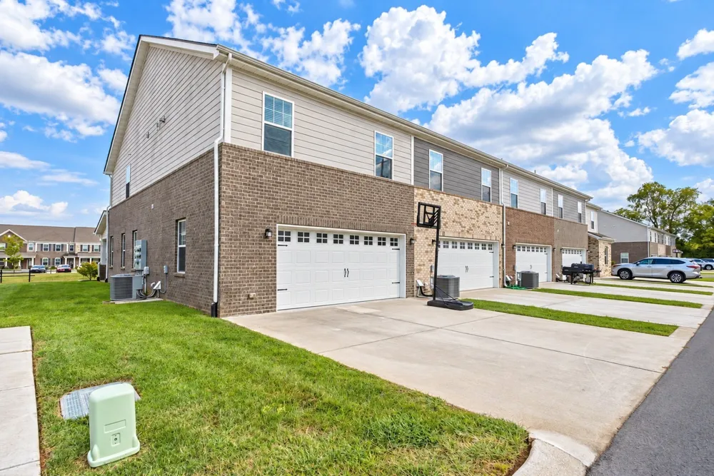 326 Lydia Dr Murfreesboro, TN 37128
