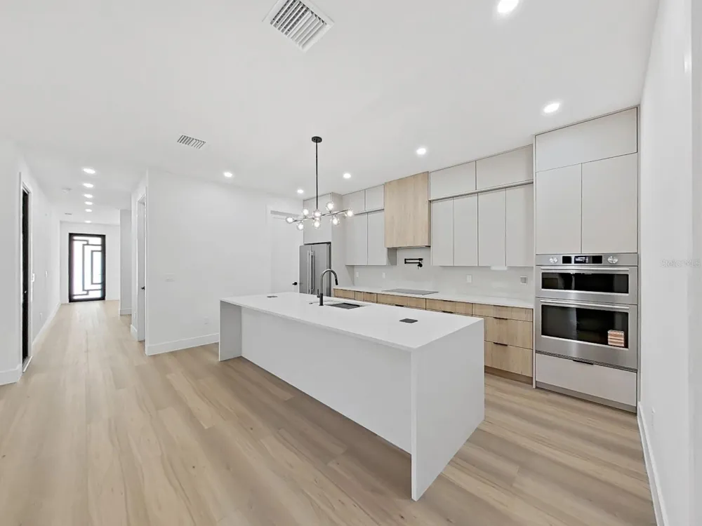 1505 W GRACE STREET Tampa, FL 33607