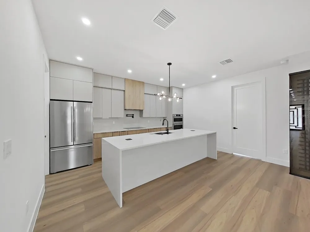 1505 W GRACE STREET Tampa, FL 33607