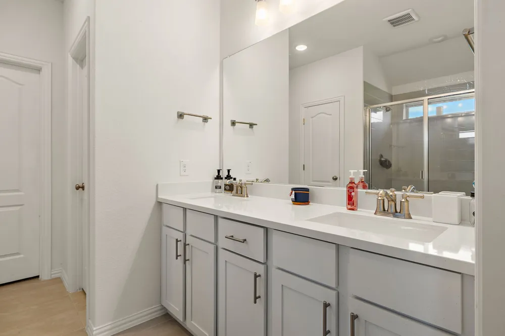 100 Windgate Drive Hutto, TX 78634
