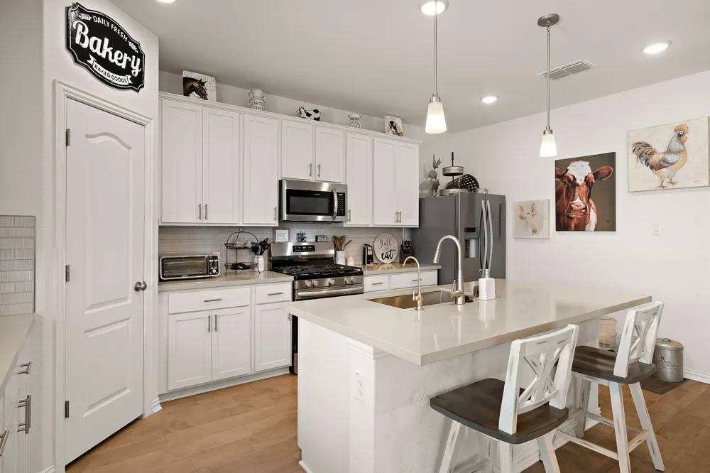 100 Windgate Drive Hutto, TX 78634