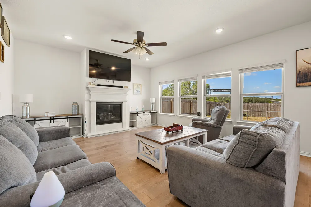 100 Windgate Drive Hutto, TX 78634