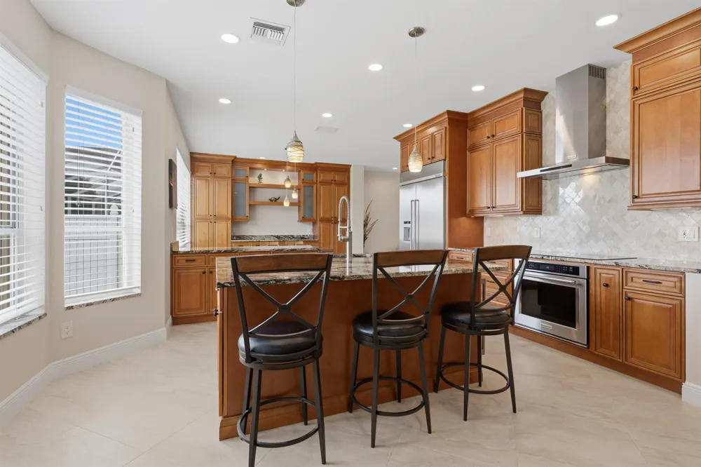10592 PLAINVIEW CIRCLE Boca Raton, FL 33498