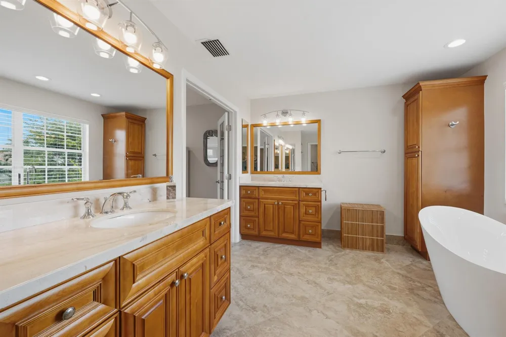 10592 PLAINVIEW CIRCLE Boca Raton, FL 33498