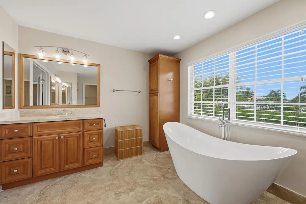 10592 PLAINVIEW CIRCLE Boca Raton, FL 33498