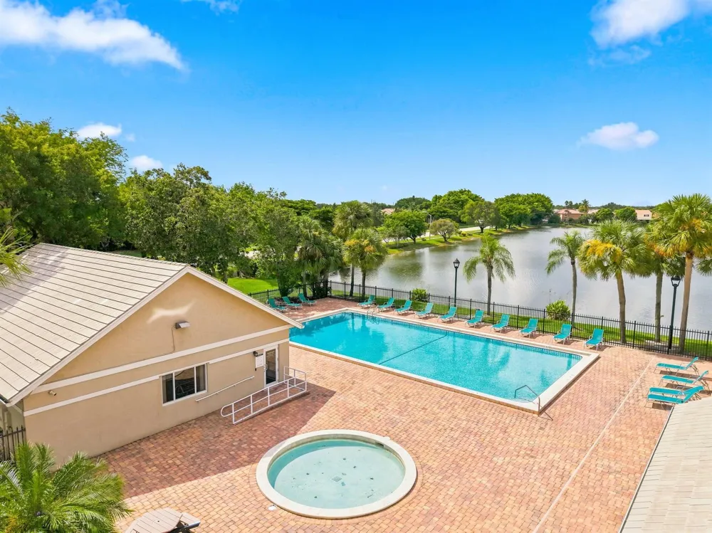 10592 PLAINVIEW CIRCLE Boca Raton, FL 33498