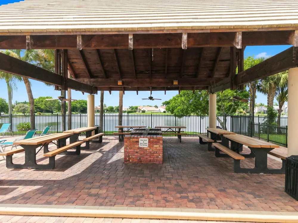 10592 PLAINVIEW CIRCLE Boca Raton, FL 33498