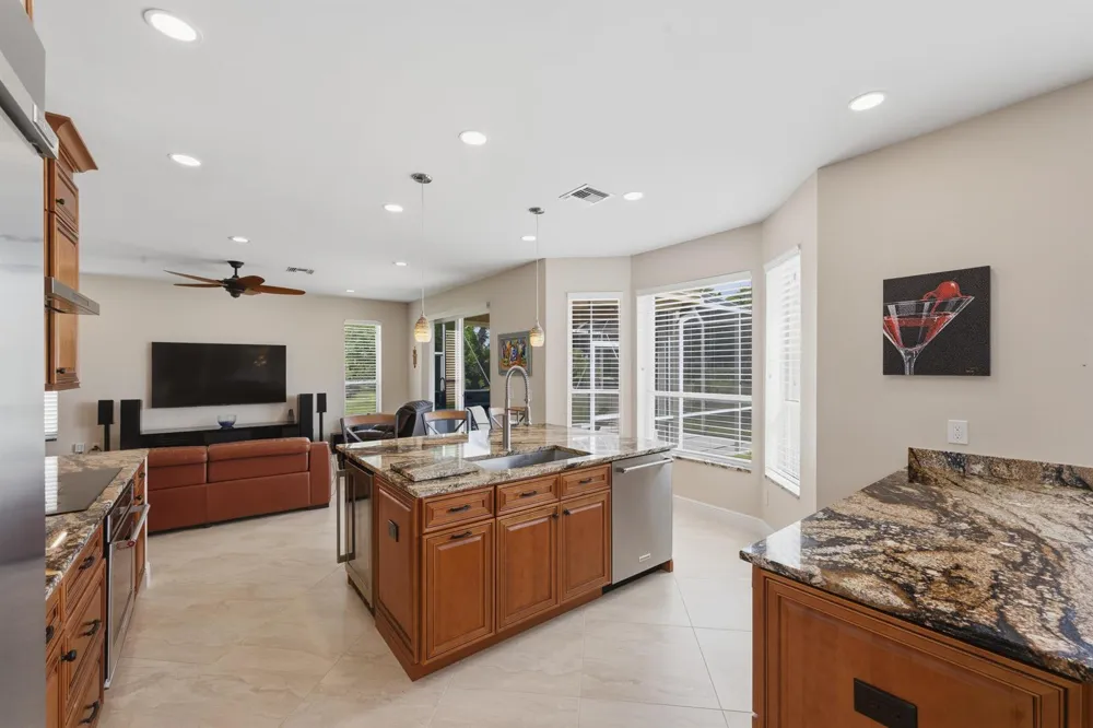 10592 PLAINVIEW CIRCLE Boca Raton, FL 33498