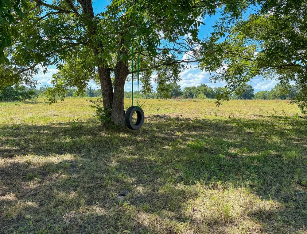2067 County Road 3620 Lovelady, TX 75851