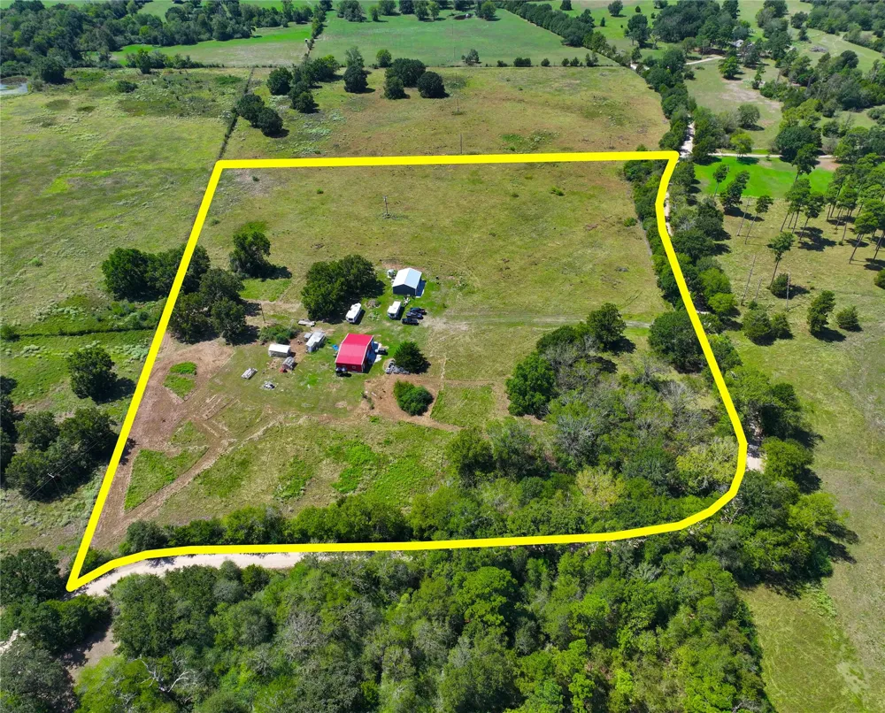 2067 County Road 3620 Lovelady, TX 75851