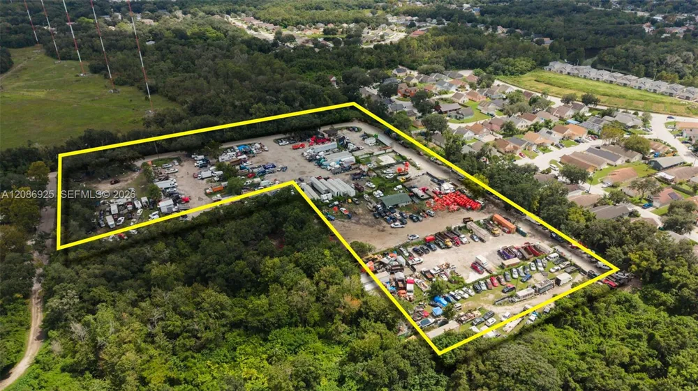 600 RING RD Orlando, FL 32811