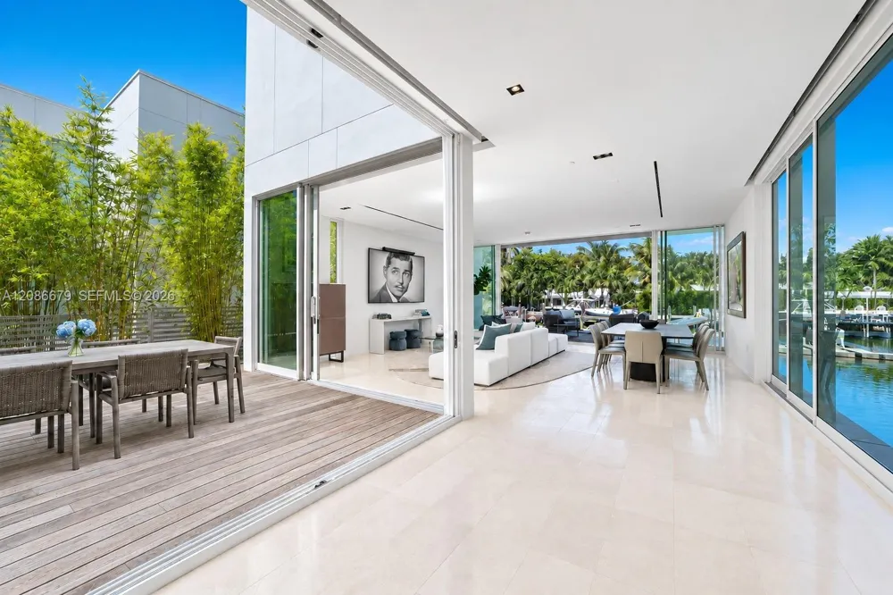 1011 W 48th St #8 Miami Beach, FL 33140