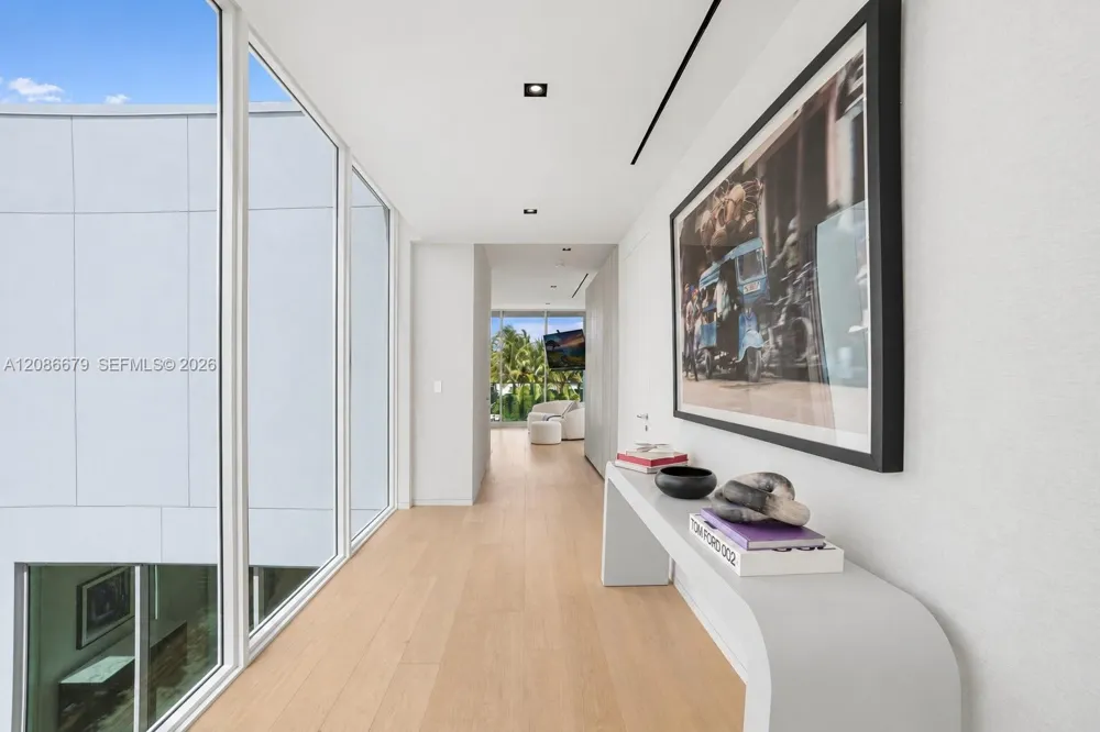 1011 W 48th St #8 Miami Beach, FL 33140
