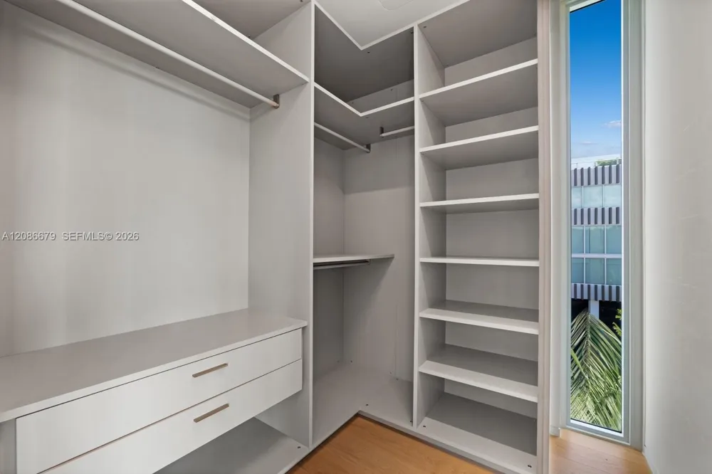 1011 W 48th St #8 Miami Beach, FL 33140