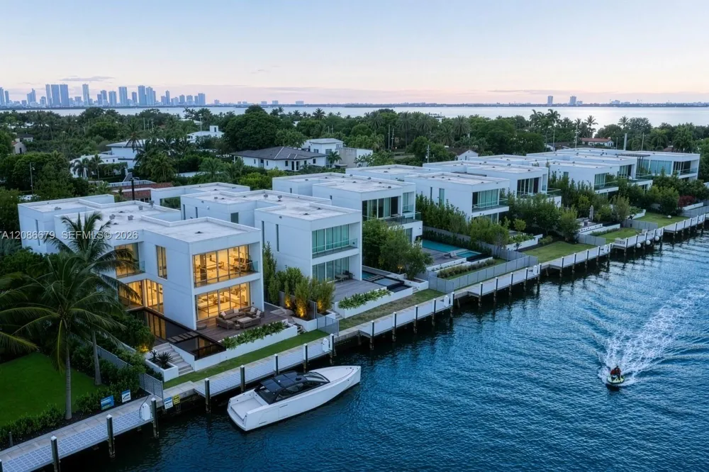 1011 W 48th St #8 Miami Beach, FL 33140