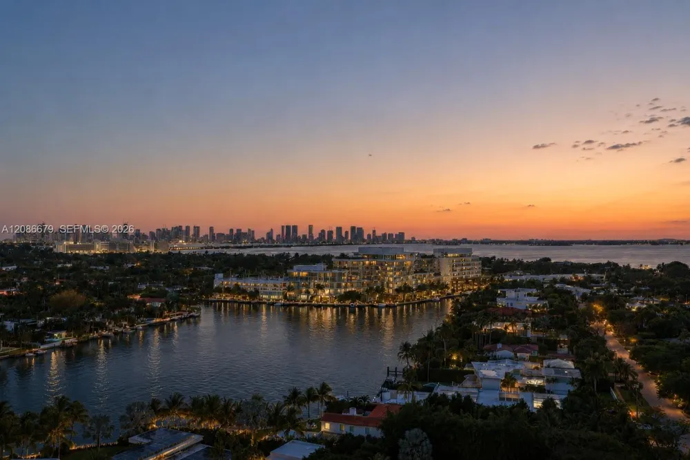 1011 W 48th St #8 Miami Beach, FL 33140