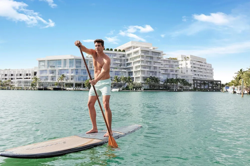 1011 W 48th St #8 Miami Beach, FL 33140