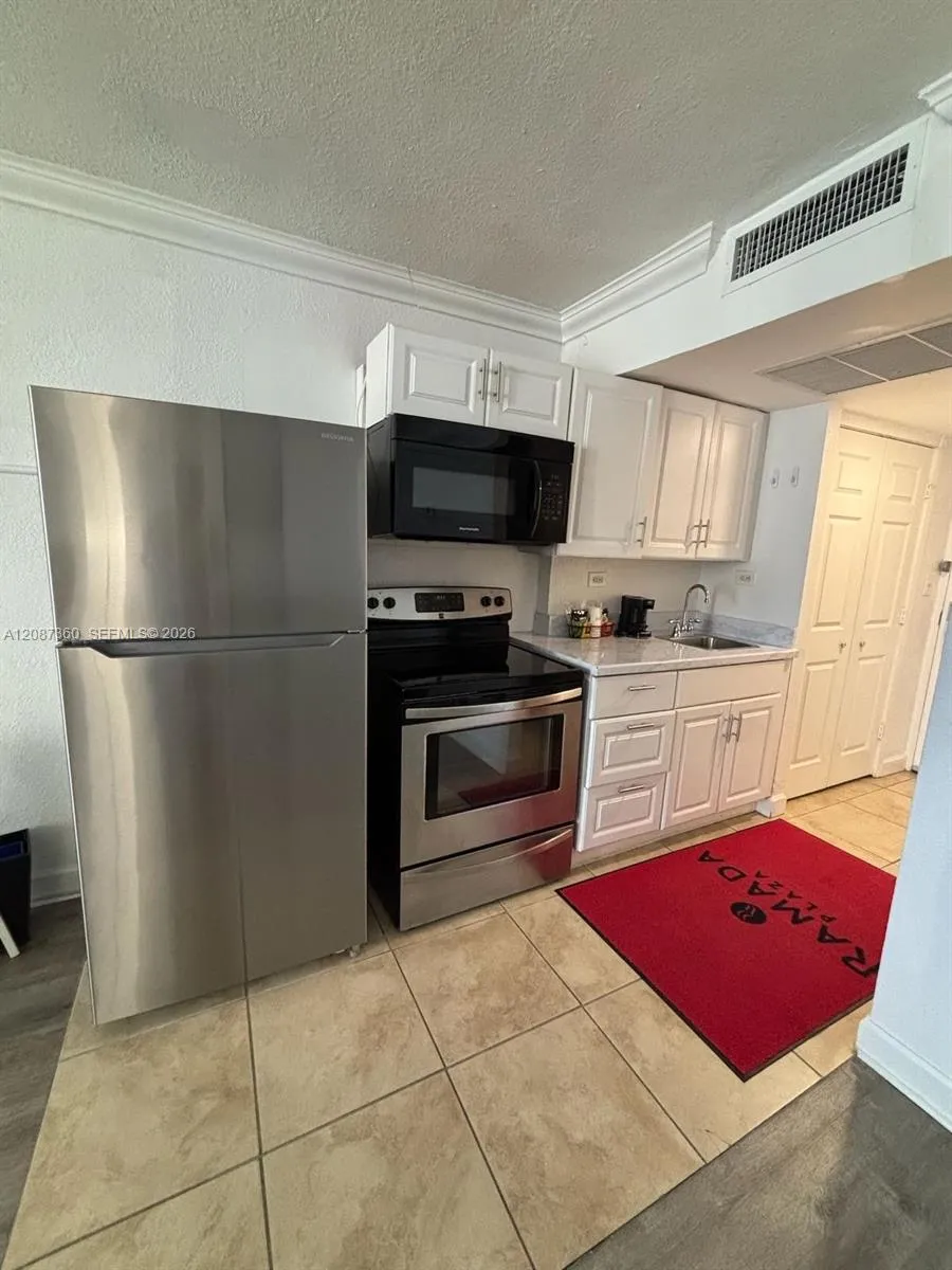 19201 Collins Ave #747 Sunny Isles Beach, FL 33160