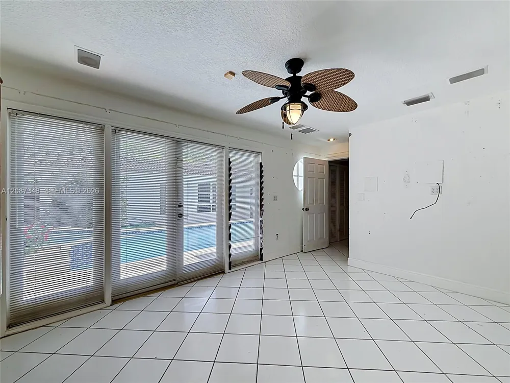 7790 SW 91st Ave Miami, FL 33173
