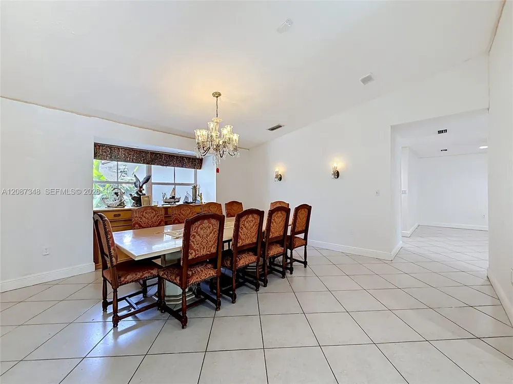 7790 SW 91st Ave Miami, FL 33173