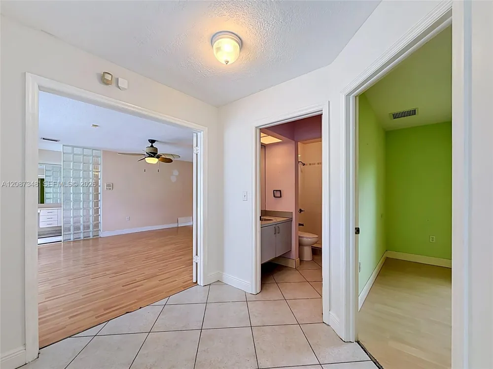 7790 SW 91st Ave Miami, FL 33173