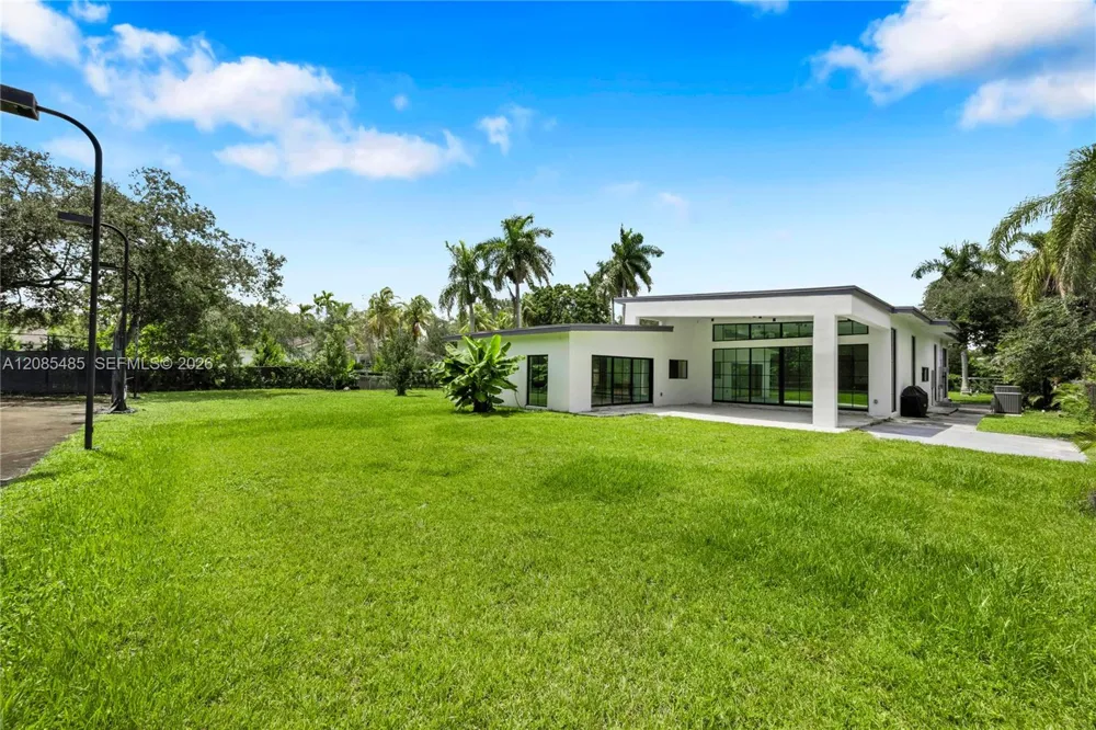 7885 SW 117th St Pinecrest, FL 33156