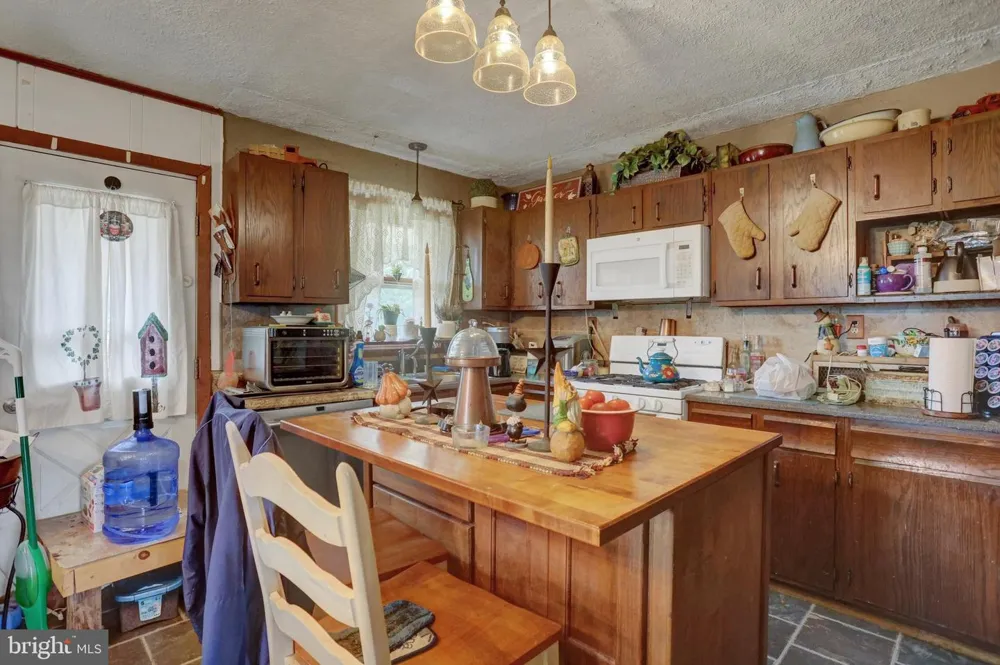 279 HIGH ROAD Shippensburg, PA 17257