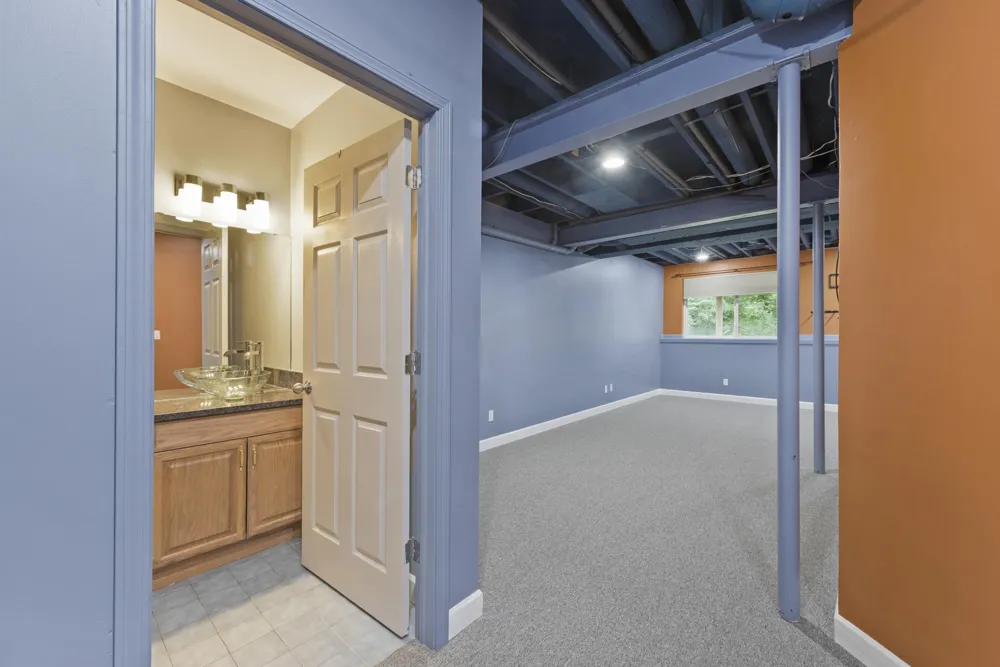 7403 Pine Creek Trail Waterford, MI 48327