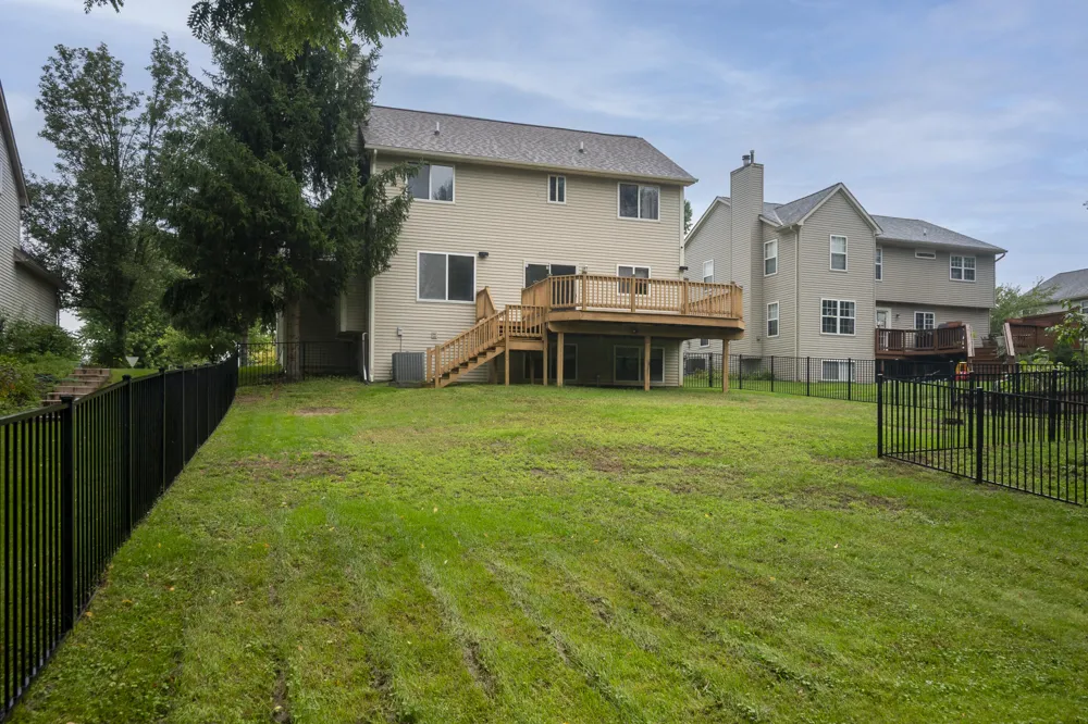 7403 Pine Creek Trail Waterford, MI 48327