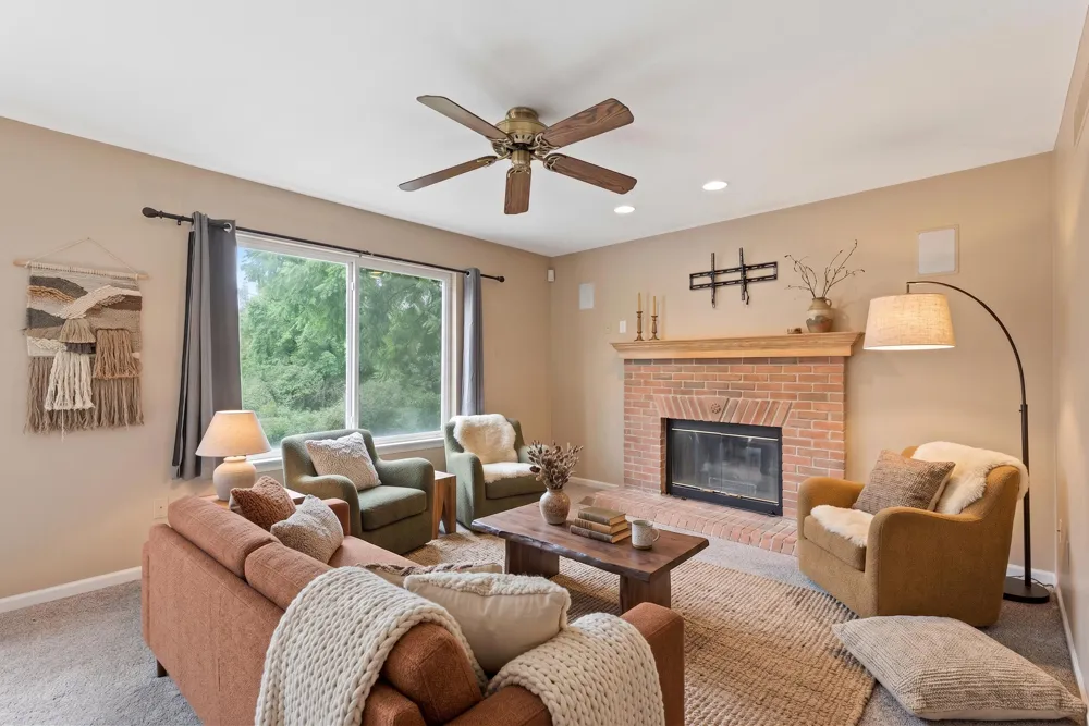 7403 Pine Creek Trail Waterford, MI 48327