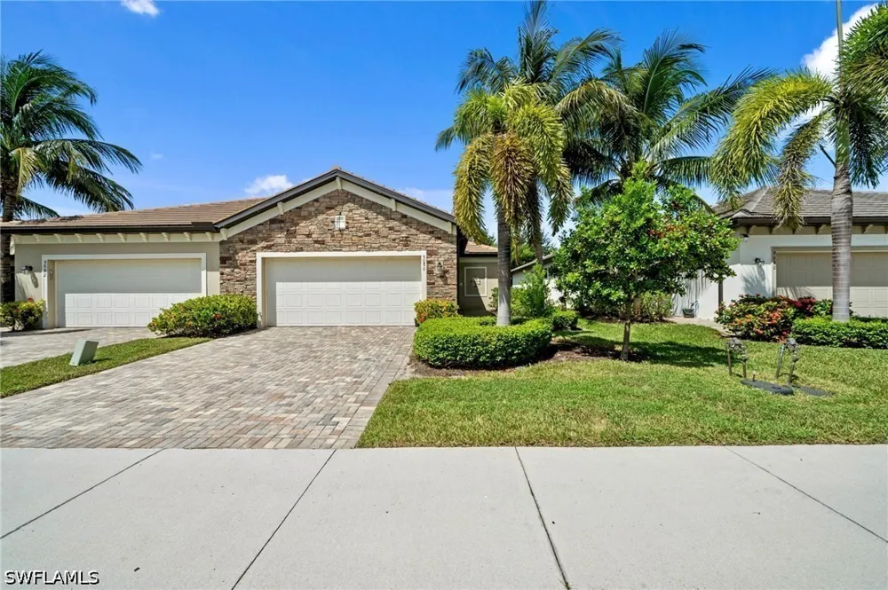 Woodhurst Drive Naples, FL 34120