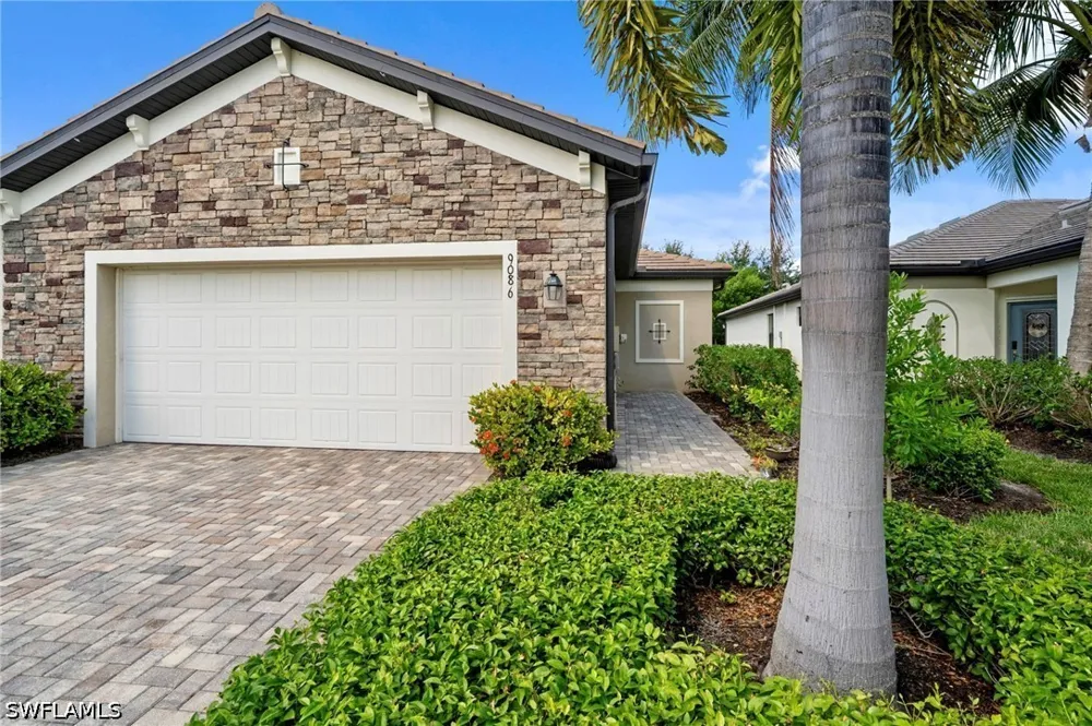 Woodhurst Drive Naples, FL 34120