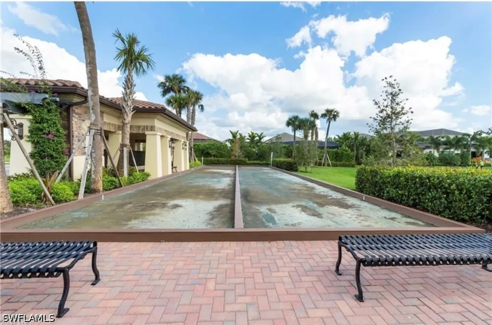 Woodhurst Drive Naples, FL 34120