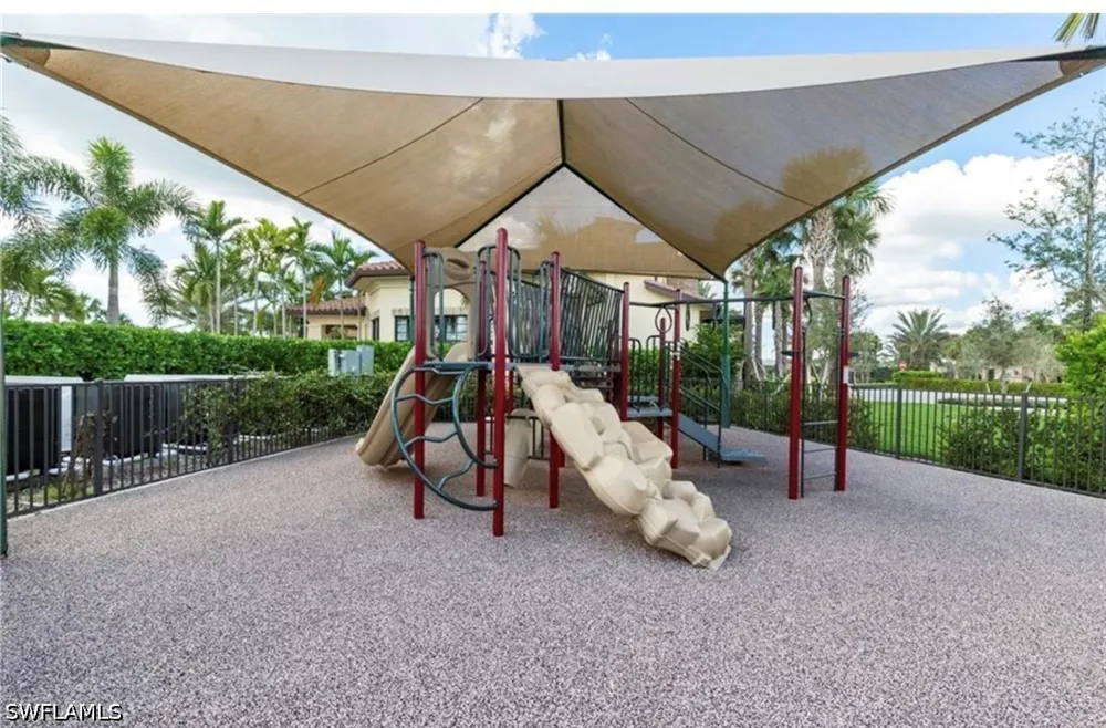 Woodhurst Drive Naples, FL 34120