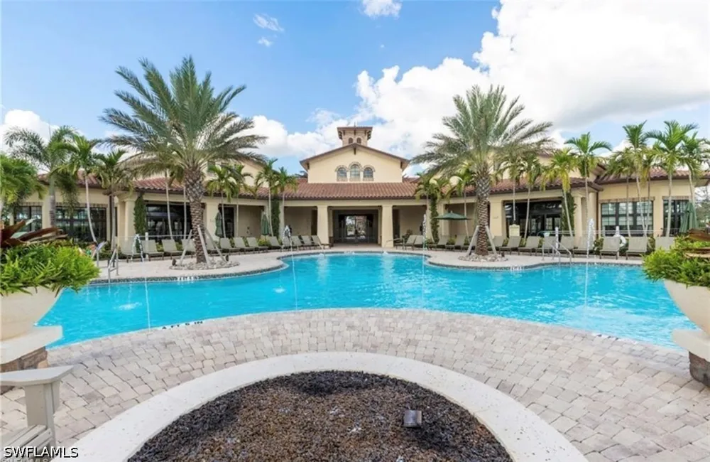 Woodhurst Drive Naples, FL 34120