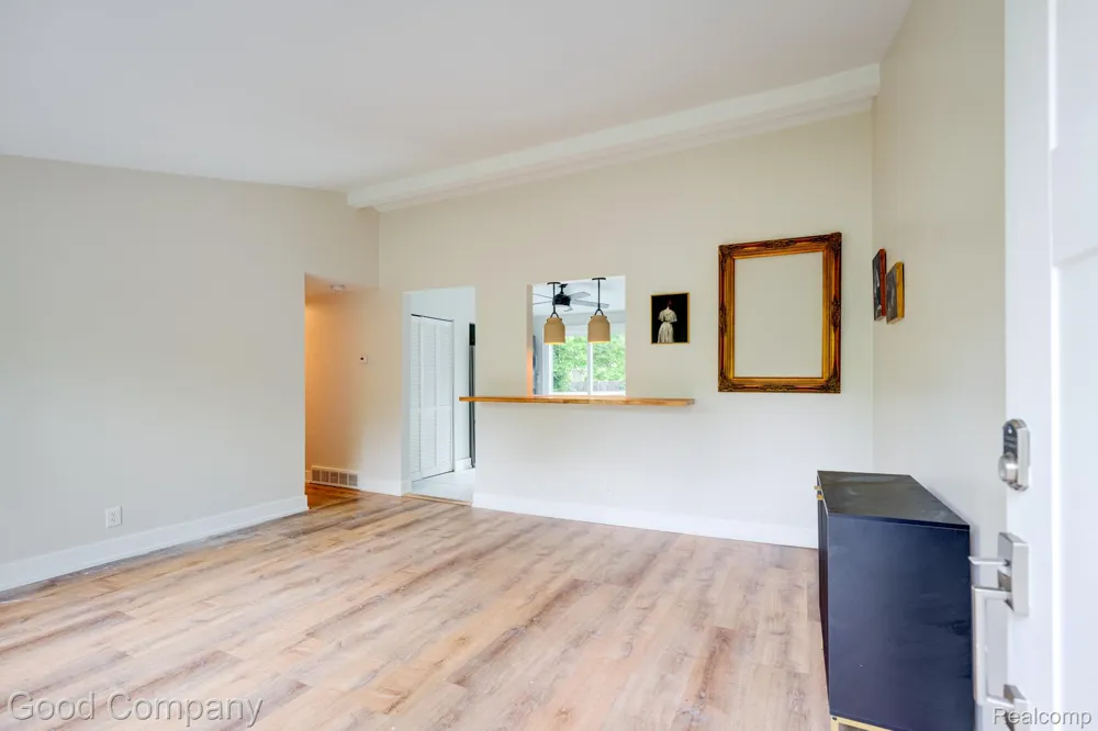 30110 Fairfax Street Southfield City, MI 48076