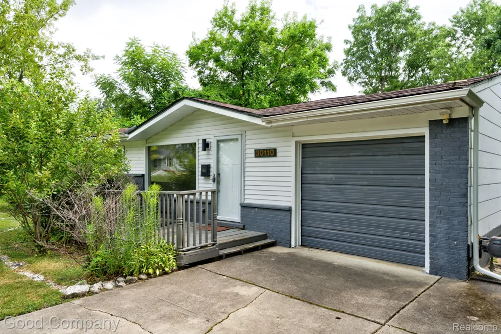 30110 Fairfax Street Southfield City, MI 48076