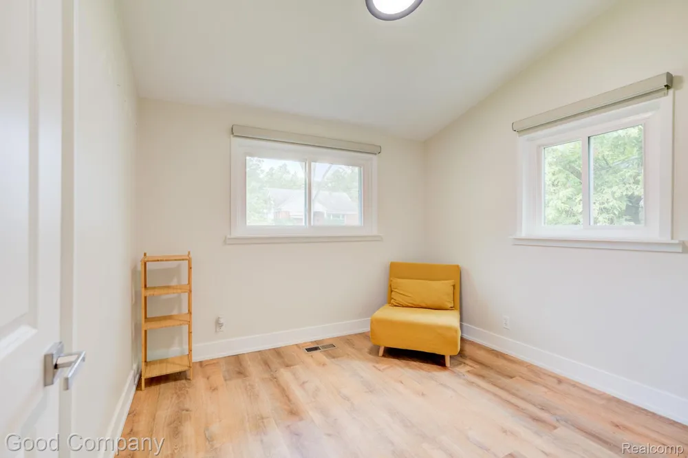 30110 Fairfax Street Southfield City, MI 48076