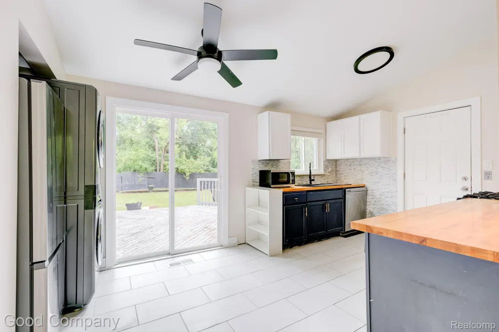 30110 Fairfax Street Southfield City, MI 48076