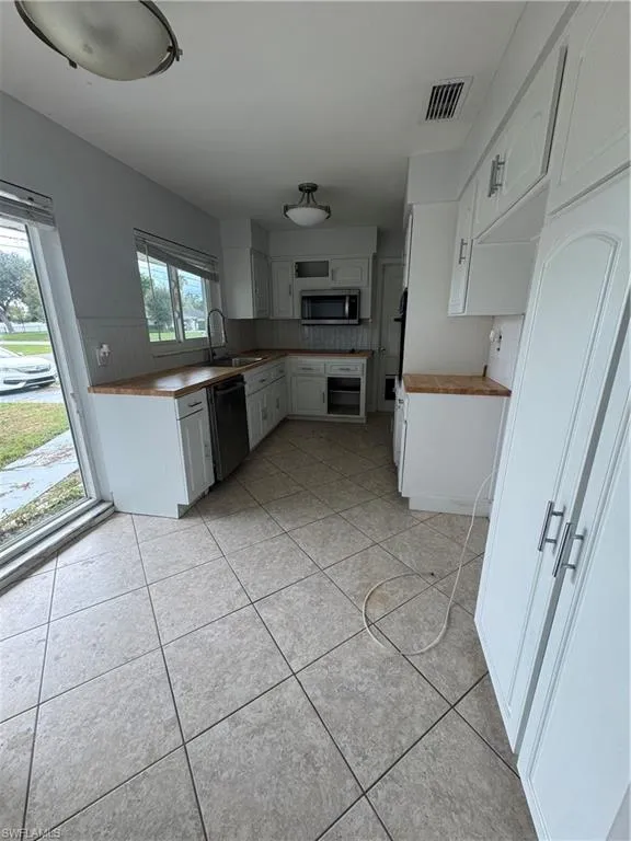 1303 SE 18th Street Cape Coral, FL 33990