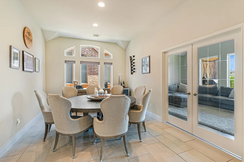 6005 Hewetson Drive Austin, TX 78738