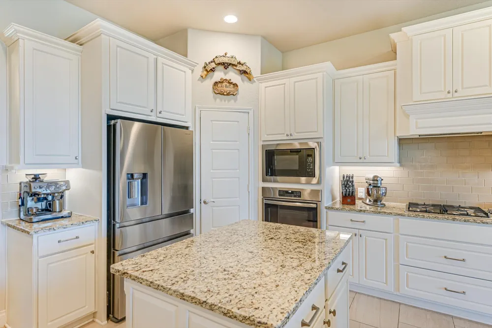 6005 Hewetson Drive Austin, TX 78738